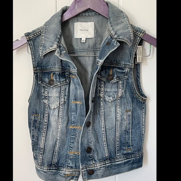 Talula by Aritzia Denim Vest. Size XS - Picture 1 of 3